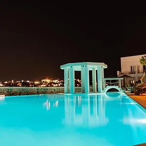 Peristeronas Village 3*, Klouvas Greece